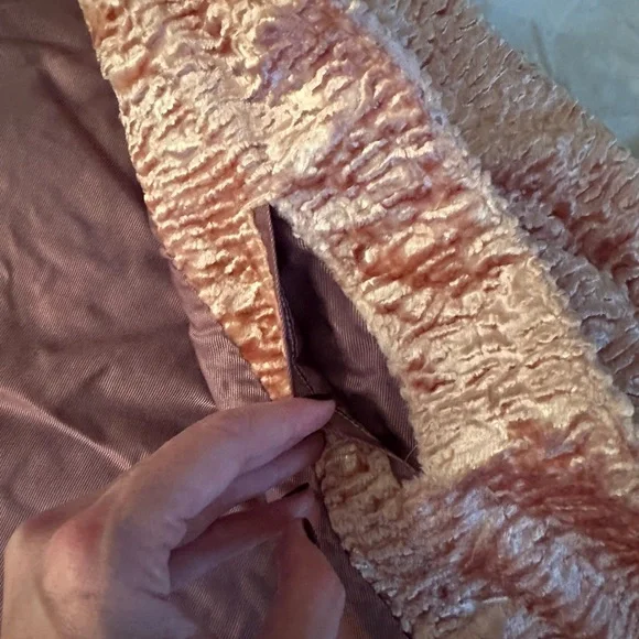 Odille Pink Crushed Velvet Jacket with Faux Fur Trim - Picture 5 of 6